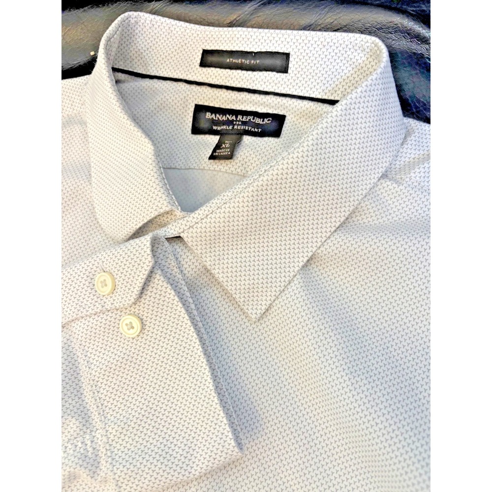 Banana Republic Wrinkle Resistant Athletic Fit Button Up Shirt Size XL Tall Mens